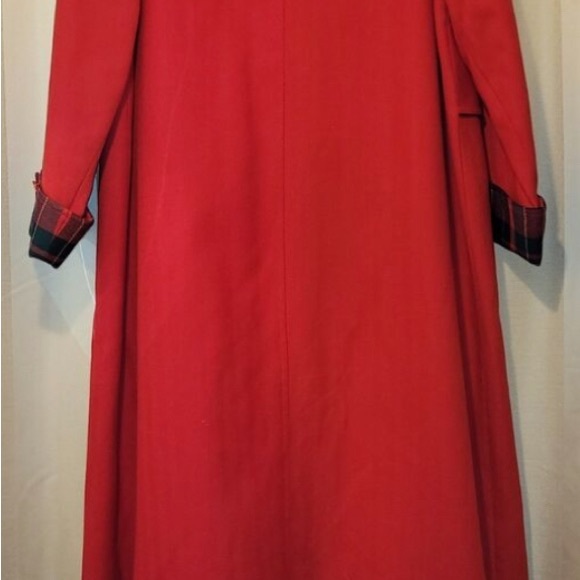 Stunning rich vintage red wool coat from Ireland. - Picture 5 of 10